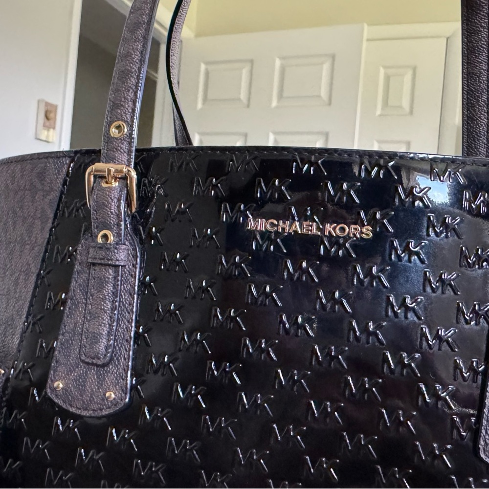 Michael Kors Black and Gray Tote Bag - Picture 10 of 16